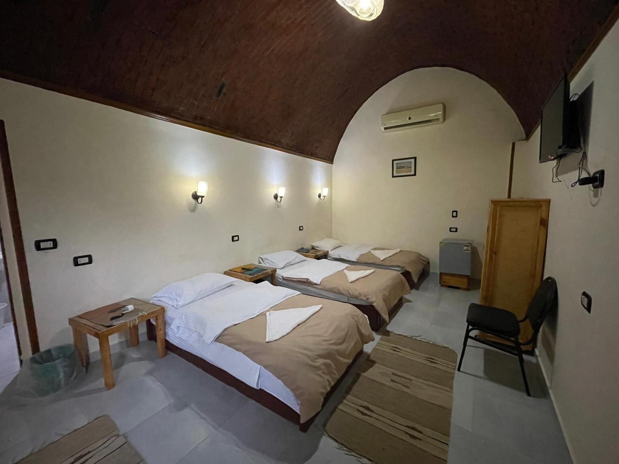 Hotel Safari Camp Bahariya Oasis à Bawati Extérieur photo