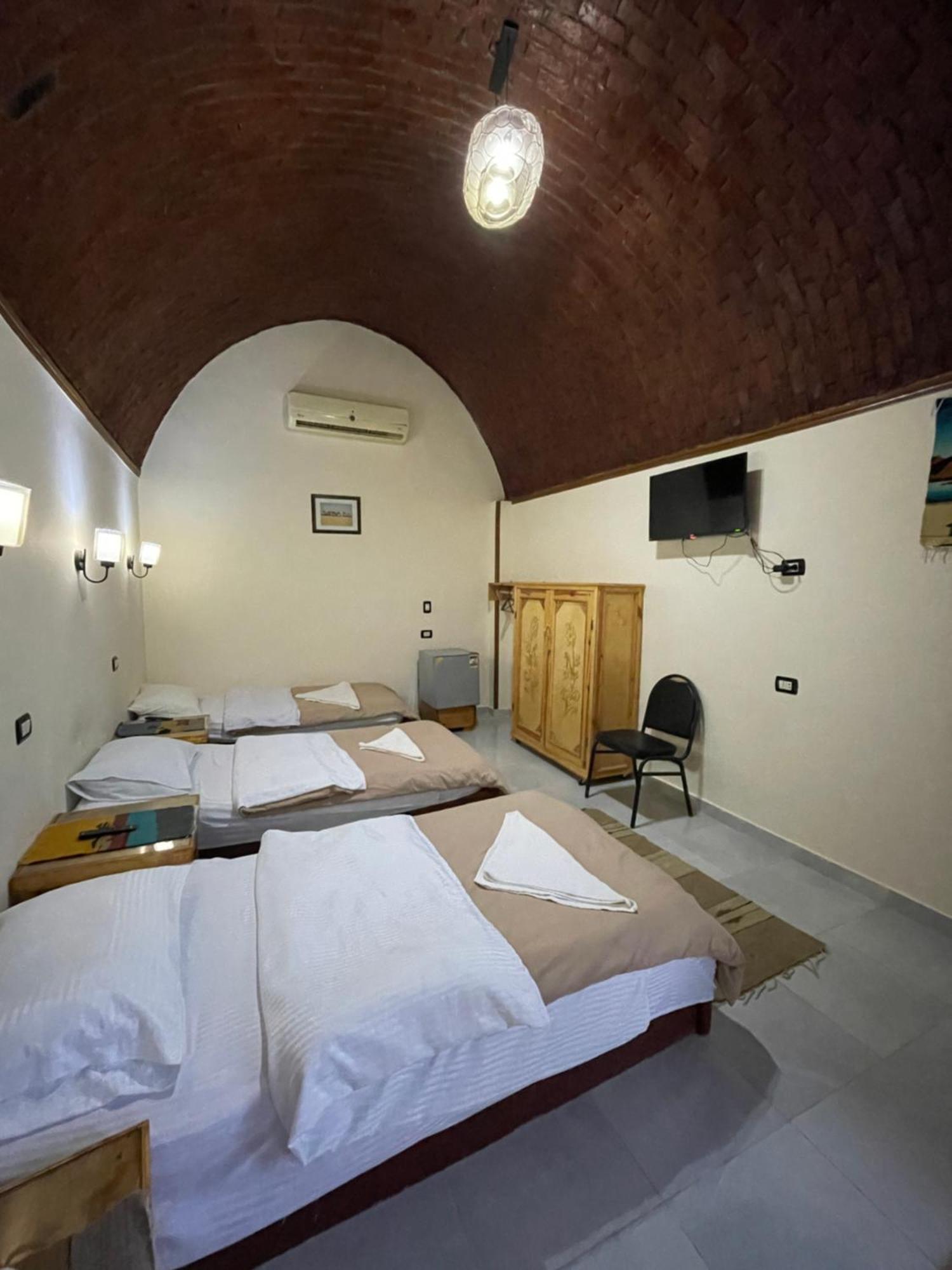 Hotel Safari Camp Bahariya Oasis à Bawati Extérieur photo