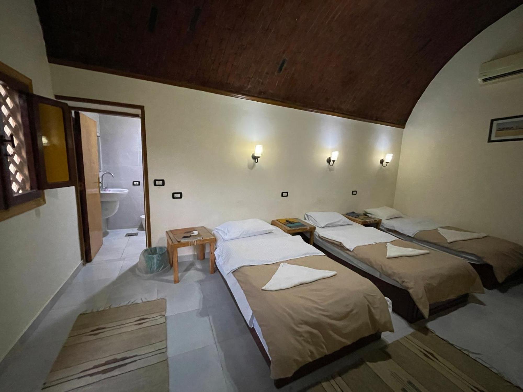 Hotel Safari Camp Bahariya Oasis à Bawati Extérieur photo